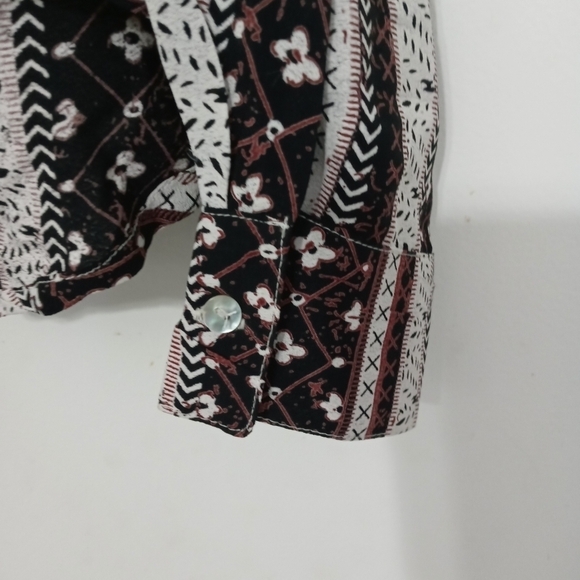 All in Favor Women's Long sleeve.blouse - Picture 3 of 9